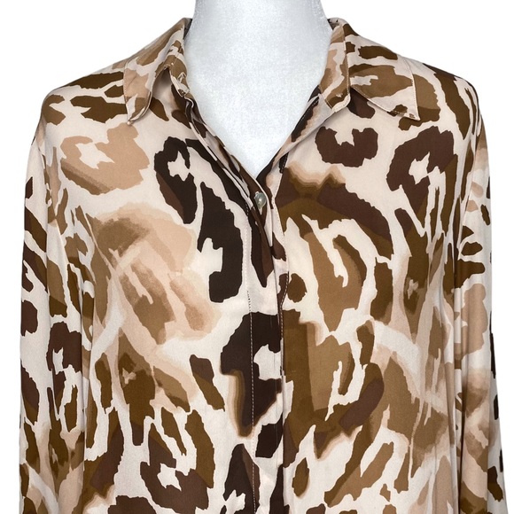 Chico's Leopard Animal Sharkbite Collared Button Down Semi Sheer Tunic Blouse - Picture 4 of 11